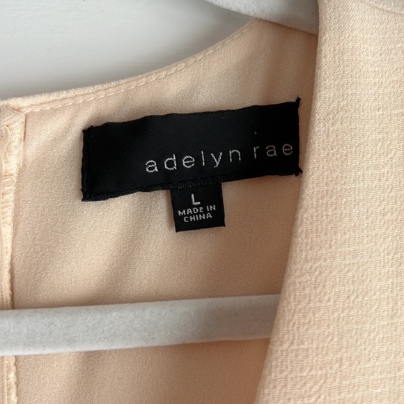 Adeptness Rae Romper - Picture 5 of 5